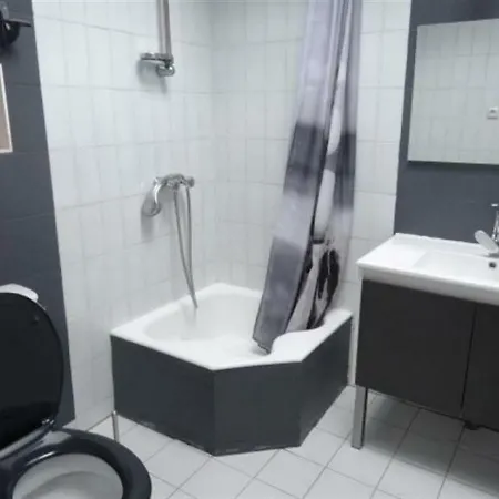 House Agreable Maisonnette Studio A Pied Des Commerces Et De La Plage Σπίτι διακοπών *